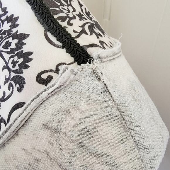 Soul Cycle Long Sleeve Scoopneck Top - Picture 2 of 5